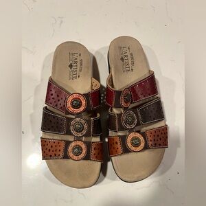 L'Artiste by Spring Step Women's Glennie Slide Sandal in Red Multi Size 37/37.5?